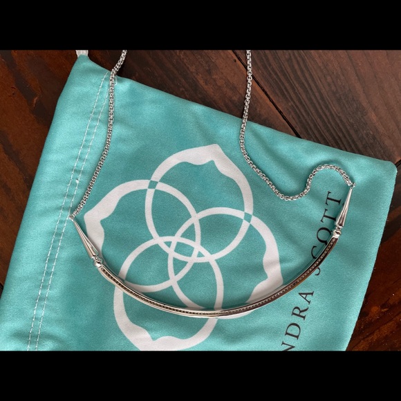 Kendra Scott necklace - Picture 2 of 4